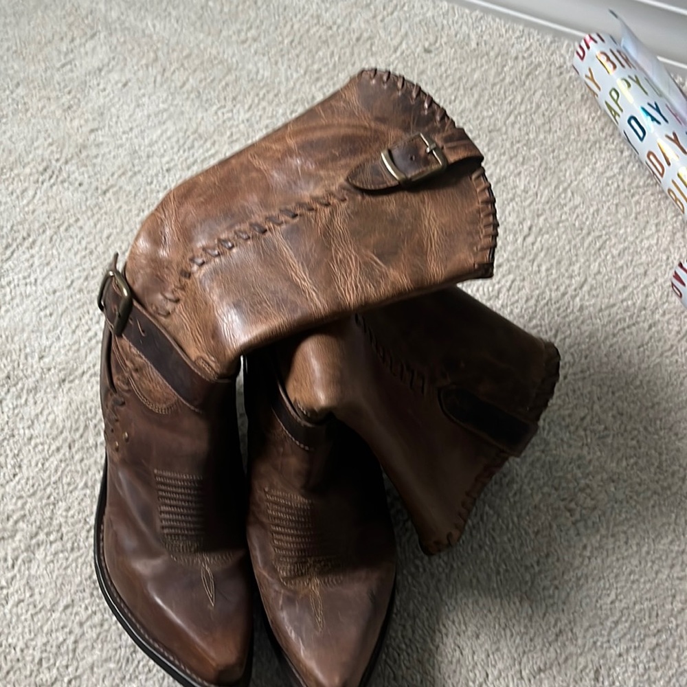 Dingo leather cowgirl boots size 8.5